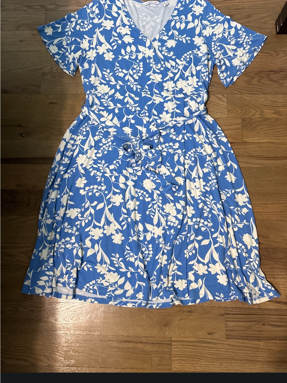 Isaac Mizrahi Blue & White Floral Wrap Dress size XL - Picture 1 of 4